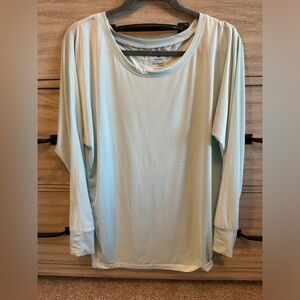 Active wear- long sleeve aqua top